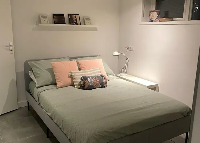 Bed & Breakfast Gastensuite Flora 3*