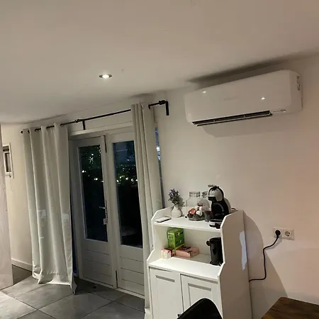 Gastensuite Flora Bed & Breakfast 3*