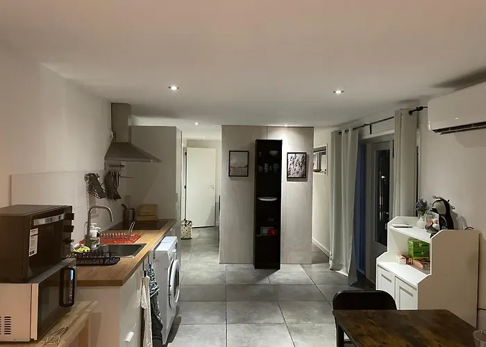 Gastensuite Flora فندق مبيت وإفطار